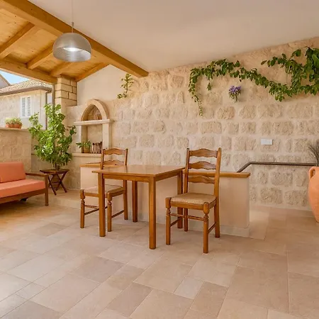 Old Town Hvar شقة هفار